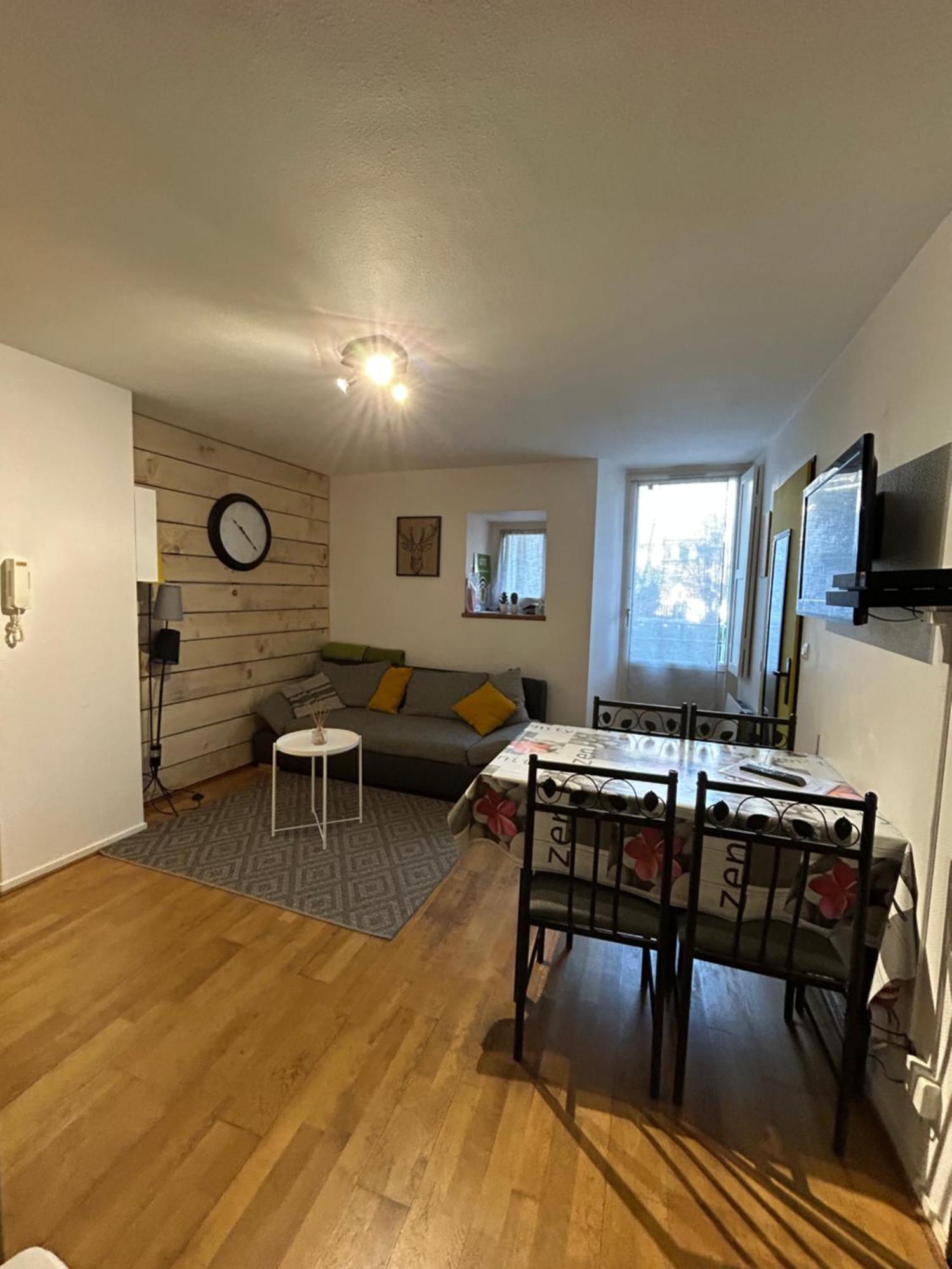 Appt Entier Rdc 1 Chambre Allee D'Etigny Bagneres-de-Luchon Luaran gambar