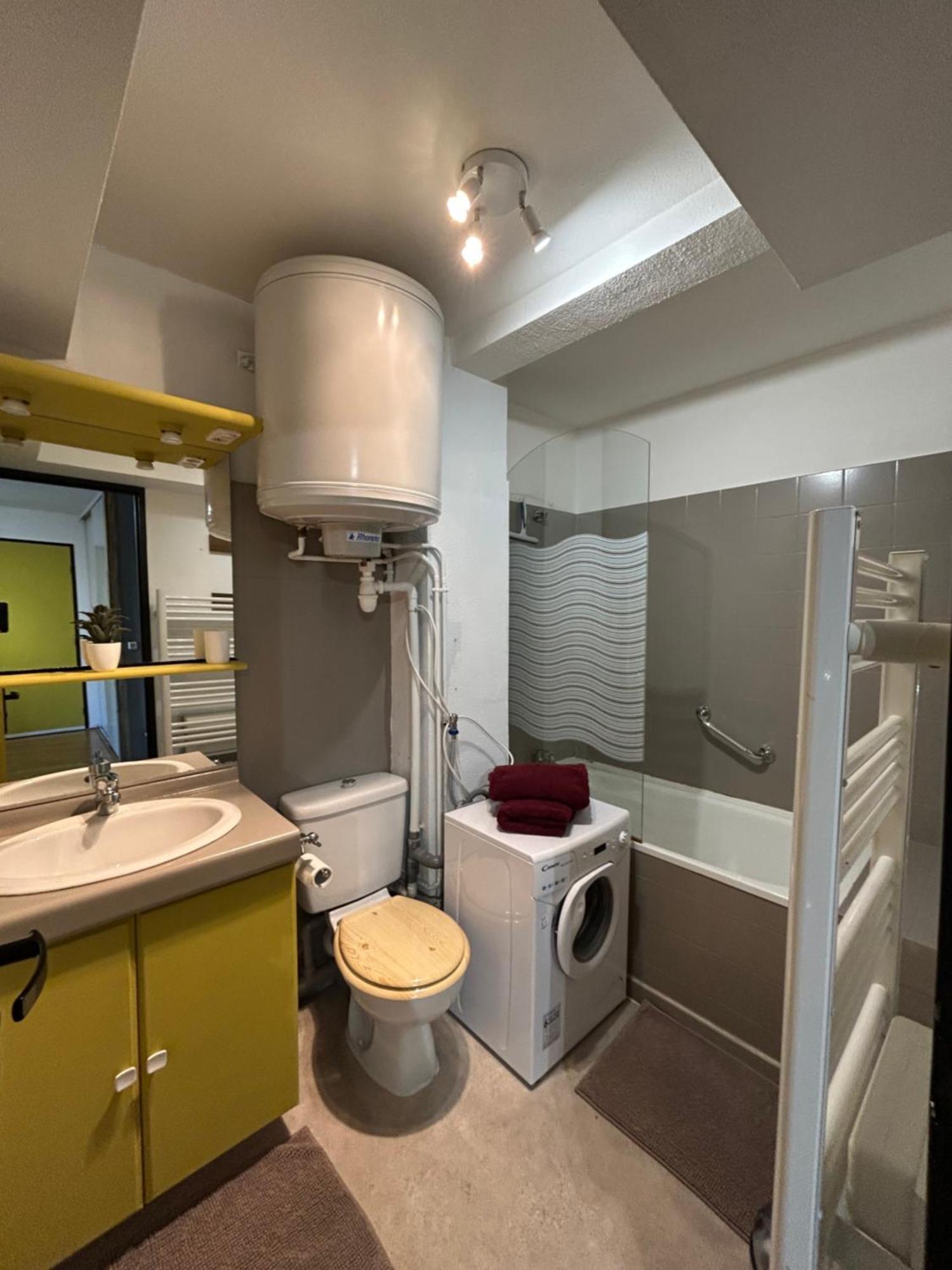 Appt Entier Rdc 1 Chambre Allee D'Etigny Bagneres-de-Luchon Luaran gambar