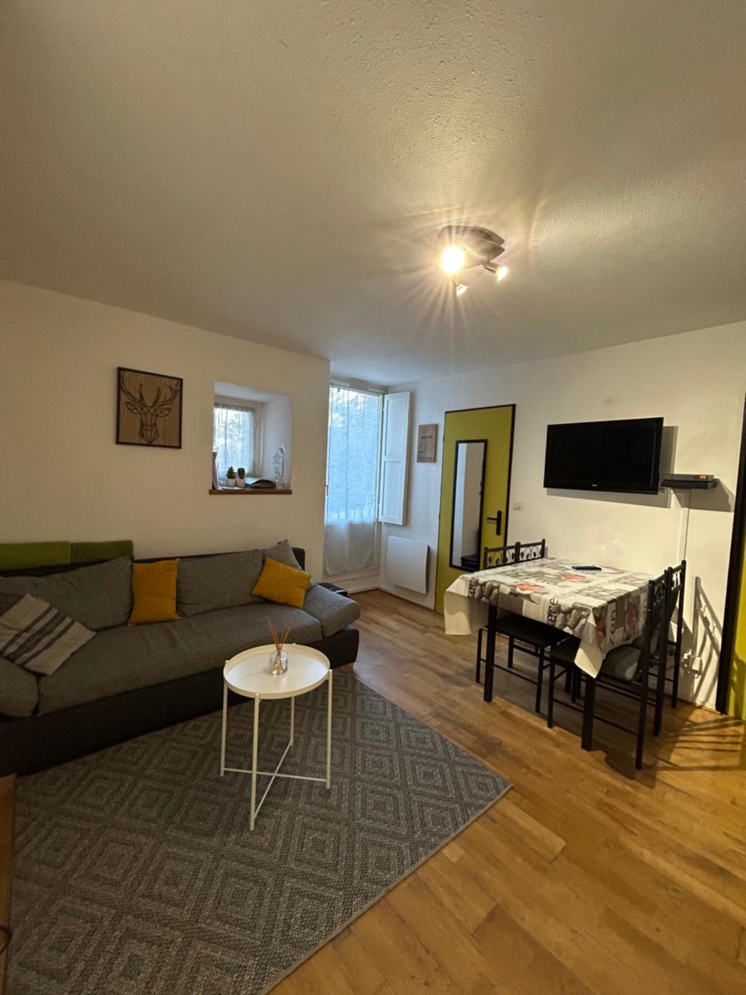 Appt Entier Rdc 1 Chambre Allee D'Etigny Bagneres-de-Luchon Luaran gambar